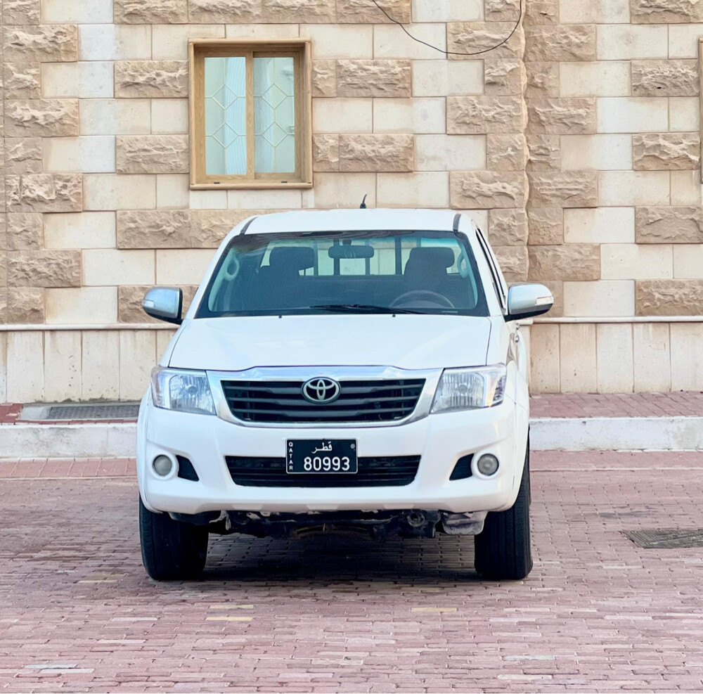hillex 2014 4x4 automatic — photo 3 for sale in Qatar