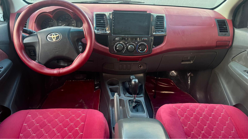 hillex 2014 4x4 automatic — photo 7 for sale in Qatar