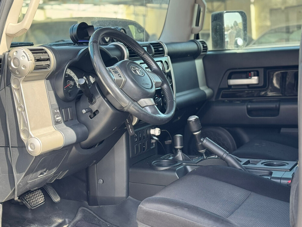 fj cruiser — photo 8 for sale in Qatar