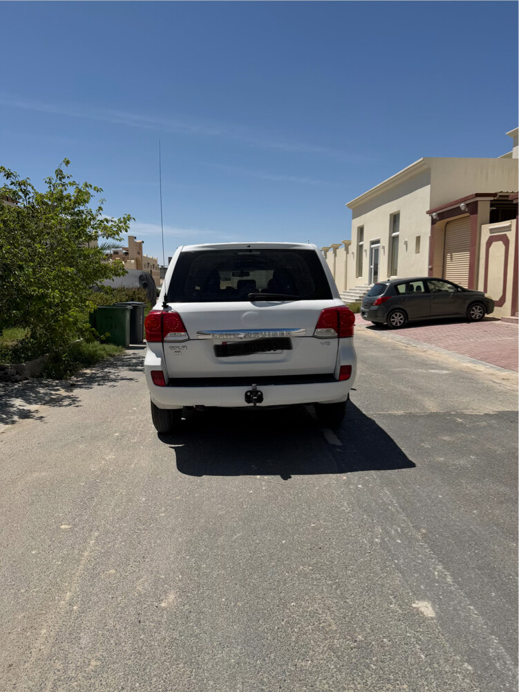 gxr2013 v8 — photo 5 for sale in Qatar