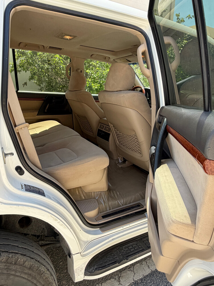gxr2013 v8 — photo 4 for sale in Qatar