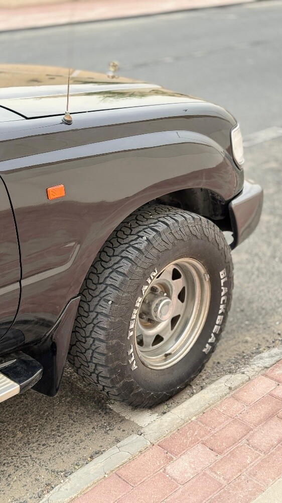 1993 Land Cruiser Manual for Sale — photo 4 for sale in Qatar