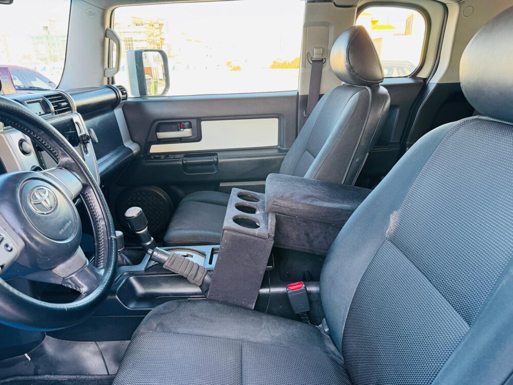 FJ Cruiser 2009 — photo 11 for sale in Qatar