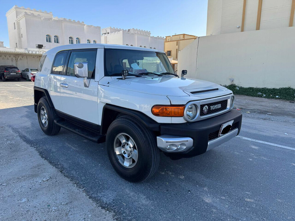 FJ Cruiser 2009 — photo 13 for sale in Qatar