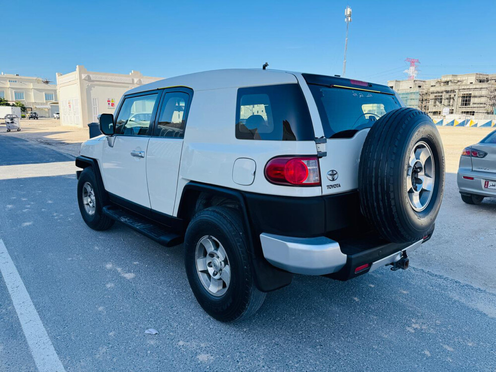 FJ Cruiser 2009 — photo 1 for sale in Qatar