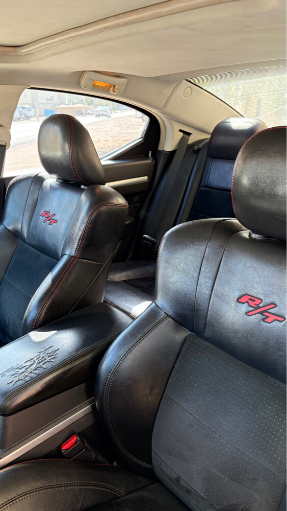Dodge charger v8 5.7 Hemi 2010 — photo 8 for sale in Qatar