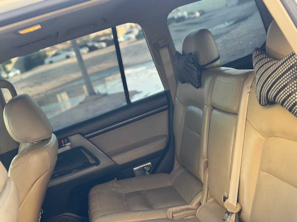 Land Cruiser VXR 2010 — photo 6 for sale in Qatar