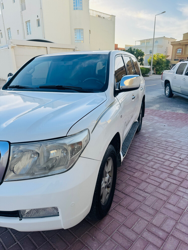 Land Cruiser VXR 2010 — photo 2 for sale in Qatar