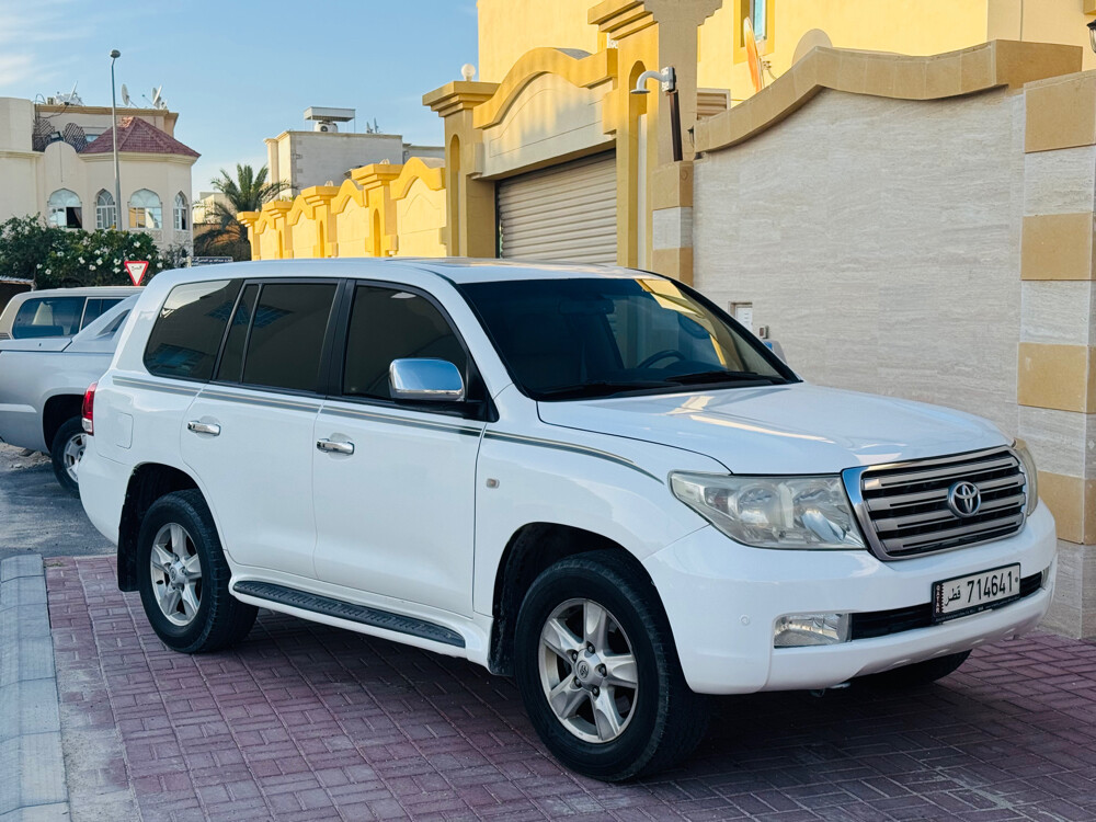 Land Cruiser VXR 2010 — photo 4 for sale in Qatar