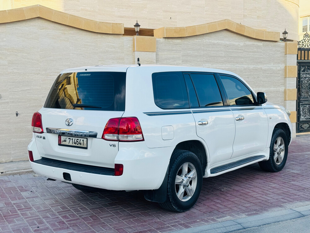 Land Cruiser VXR 2010 — photo 1 for sale in Qatar