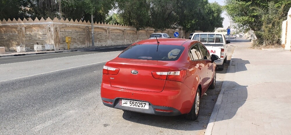 kia rio 2013 — photo 2 for sale in Qatar