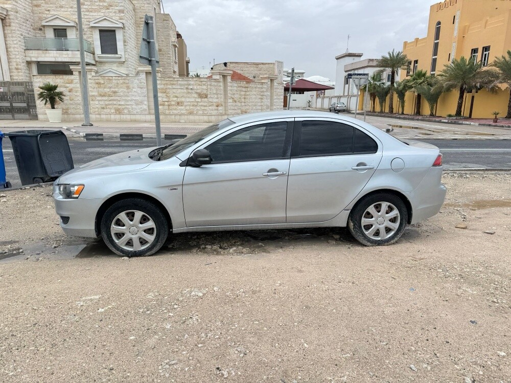 MITSUBISHI LANCER for sale — photo 2 for sale in Qatar