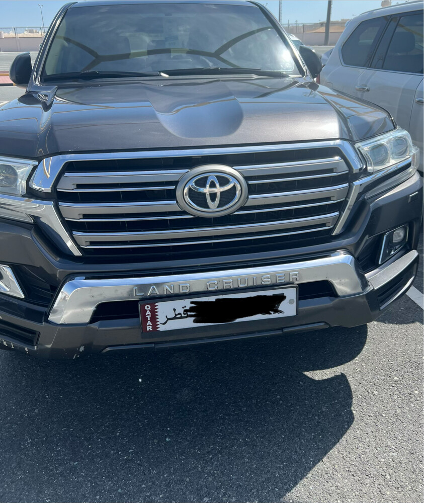 The car is excellent, the body of the machine, the paint is good, it has 7 minor accidents, and there is no eloquent accident, who wants to contact me — photo 1 for sale in Qatar