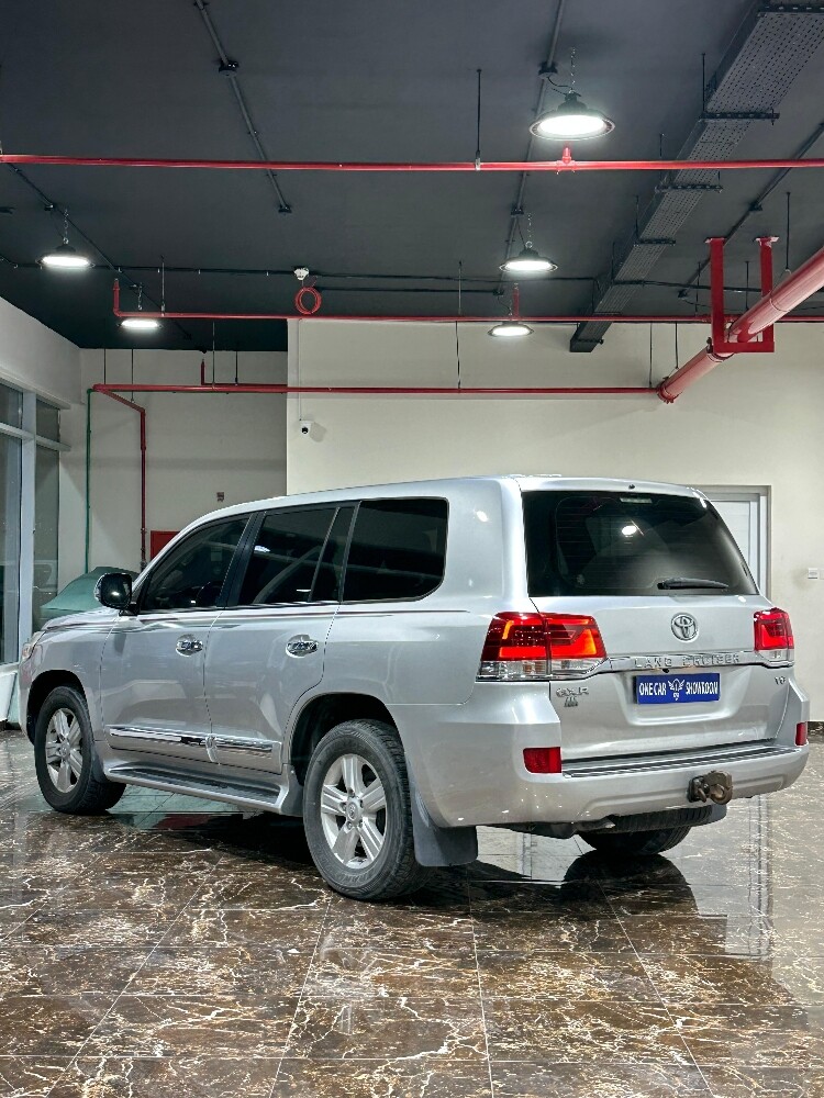 TOYOTA LAND CRUISER GXR 2015 — photo 6 for sale in Qatar