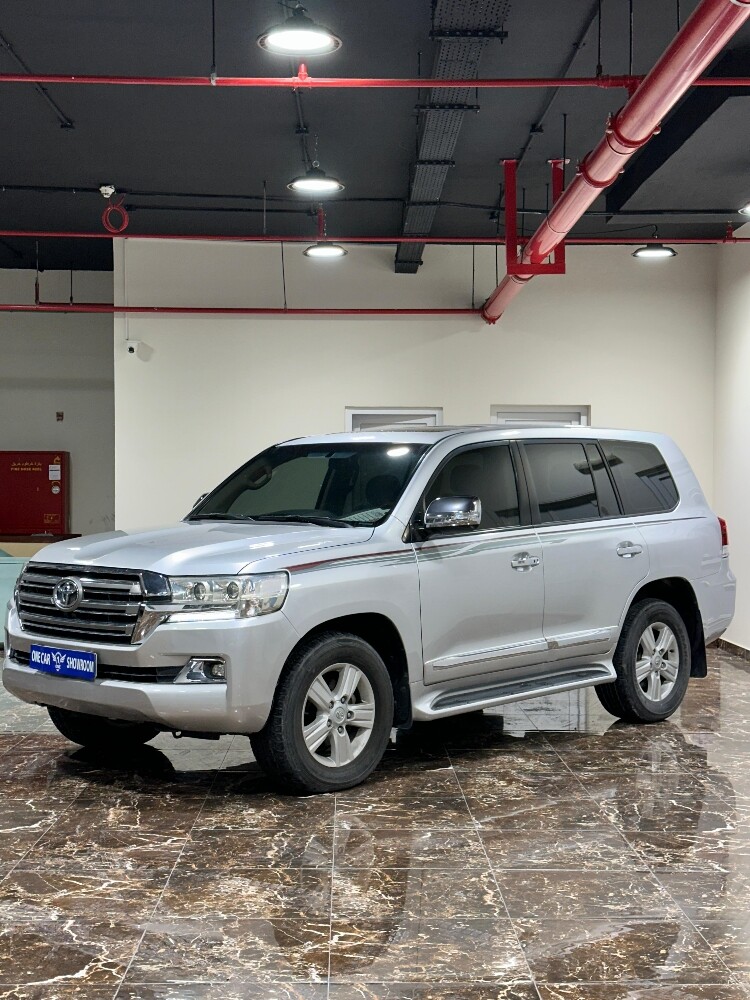 TOYOTA LAND CRUISER GXR 2015 — photo 1 for sale in Qatar