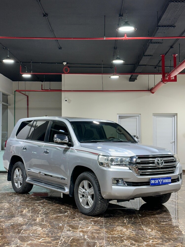 TOYOTA LAND CRUISER GXR 2015 — photo 3 for sale in Qatar