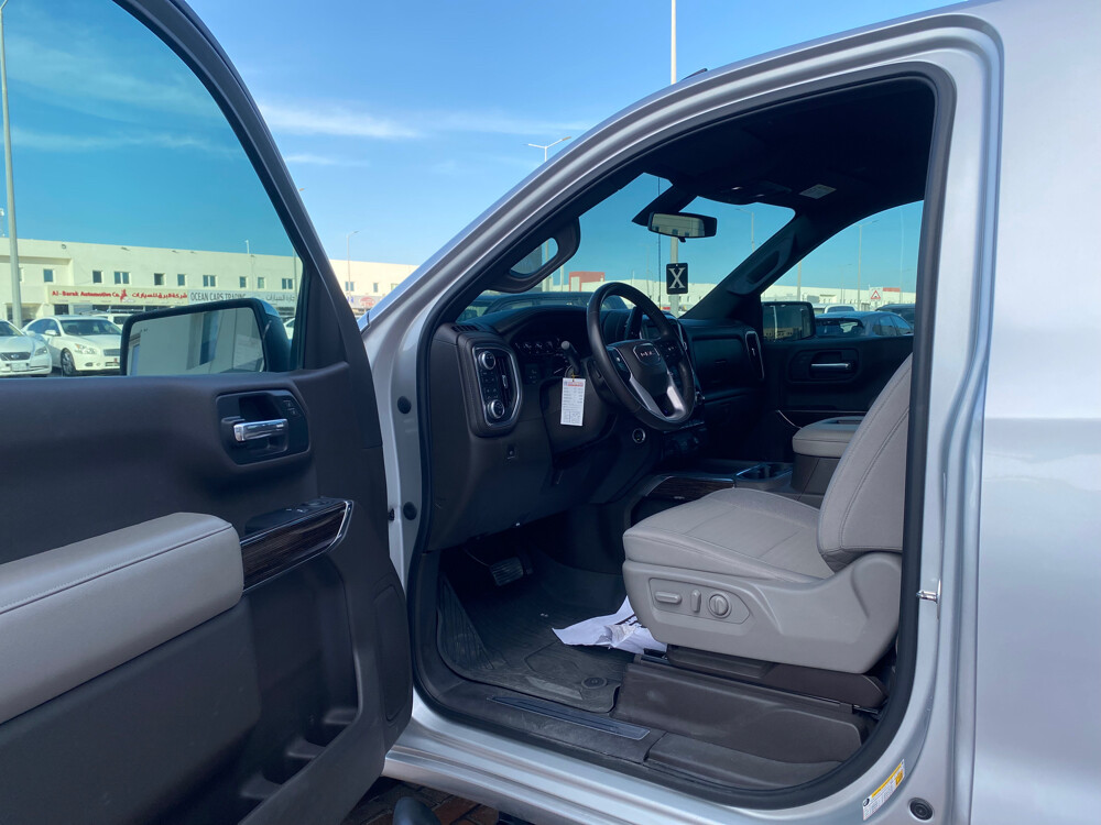 gmc elevation 2022 — photo 7 for sale in Qatar