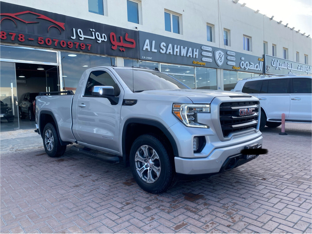 gmc elevation 2022 — photo 2 for sale in Qatar