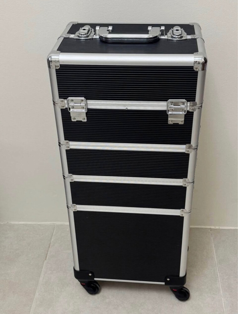 Professional Rolling Suitcase  - 2