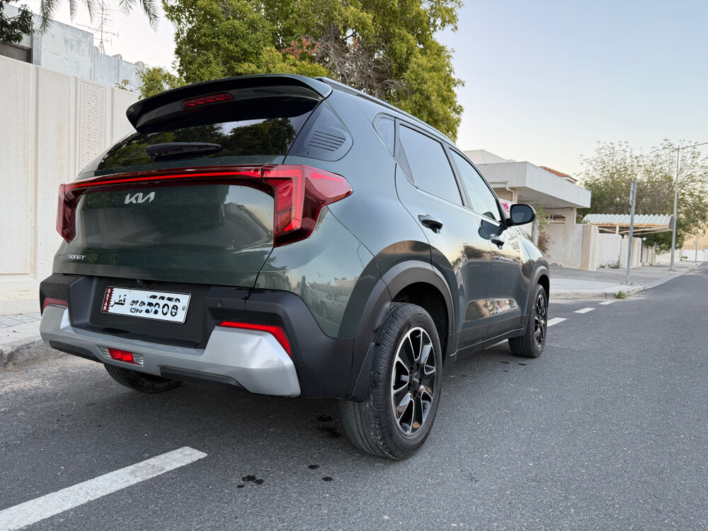 KIASonet 2025 lowmileage like new — photo 4 for sale in Qatar