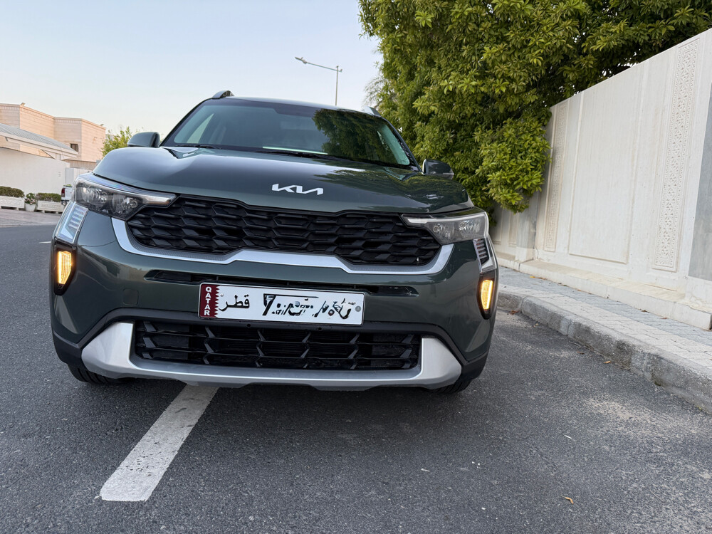 KIASonet 2025 lowmileage like new — photo 1 for sale in Qatar
