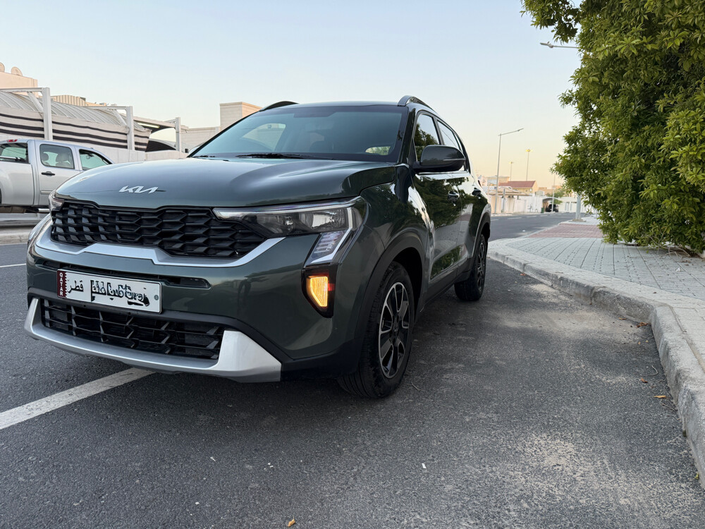 KIASonet 2025 lowmileage like new — photo 5 for sale in Qatar
