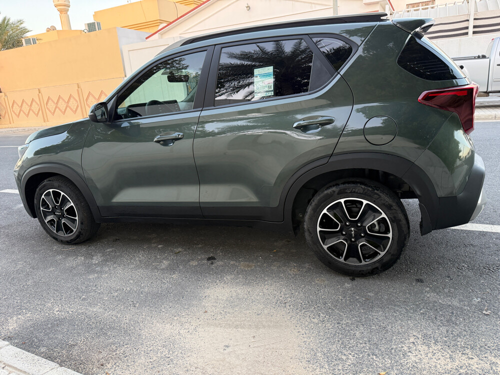 KIASonet 2025 lowmileage like new — photo 6 for sale in Qatar