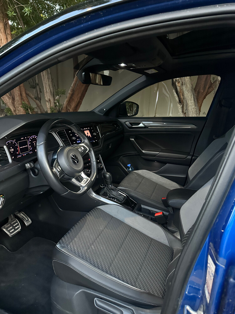 2021 Volkswagen T-Rock R line — photo 4 for sale in Qatar