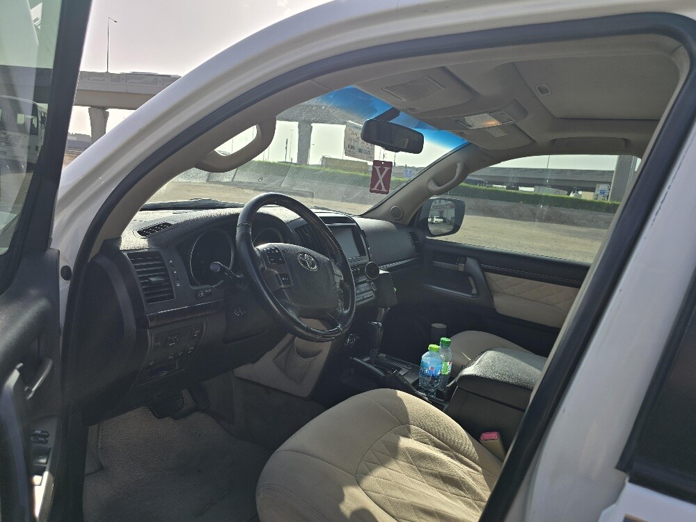 VXR V8 FAMILY USE CAR — photo 3 for sale in Qatar