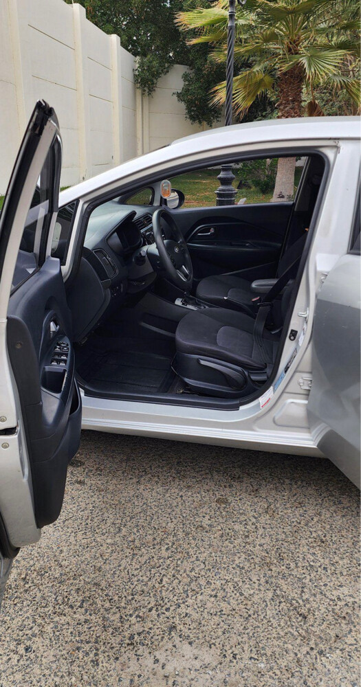 Kia Rio 2017 perfect condition — photo 2 for sale in Qatar
