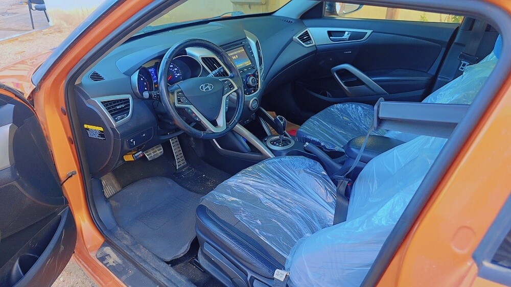 Hyundai veloster full option — photo 9 for sale in Qatar