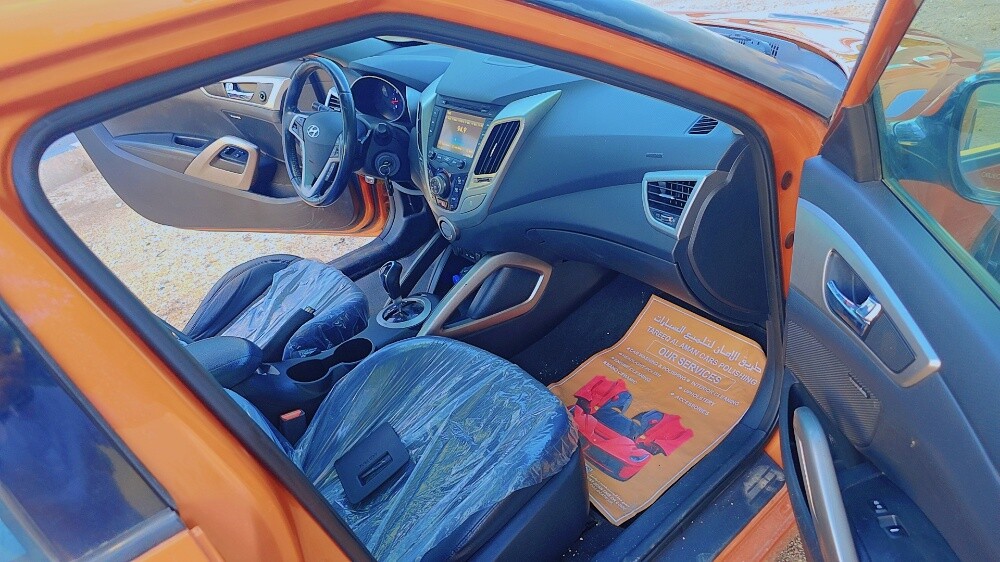 Hyundai veloster full option — photo 8 for sale in Qatar