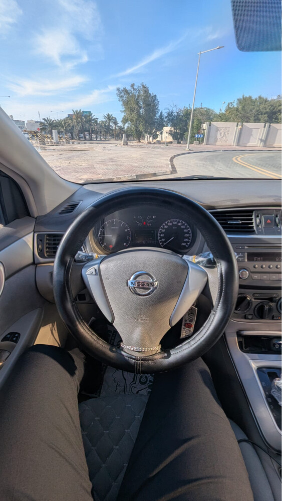 Nissan Sentra 1.8S — photo 7 for sale in Qatar