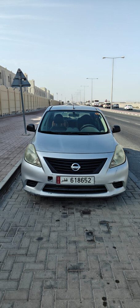 nissan sunny 2014 — photo 4 for sale in Qatar