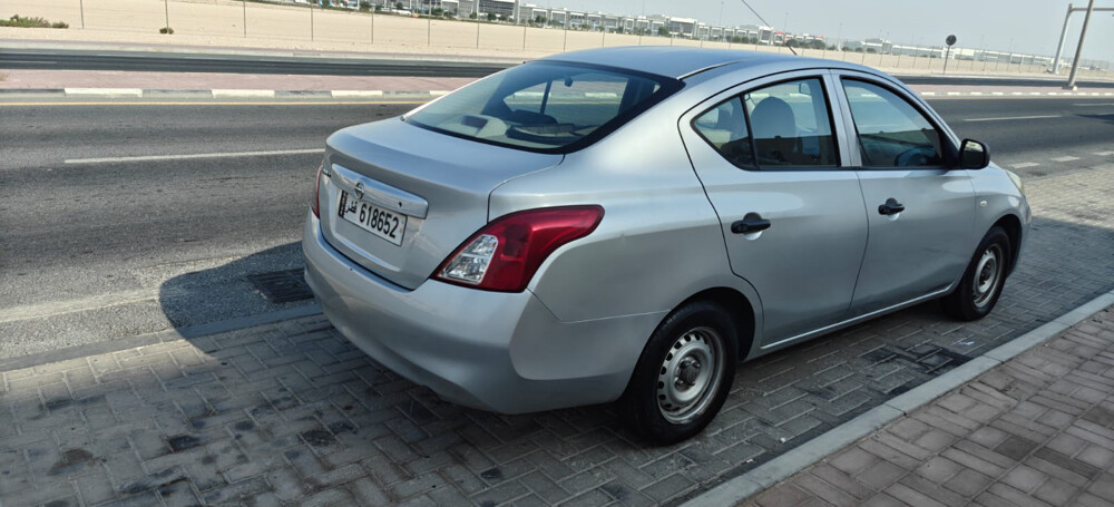 nissan sunny 2014 — photo 6 for sale in Qatar