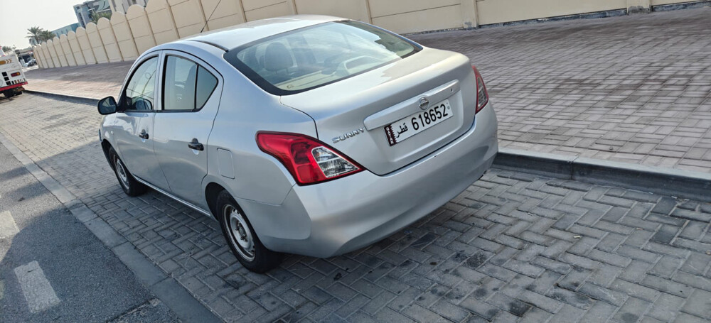 nissan sunny 2014 — photo 3 for sale in Qatar