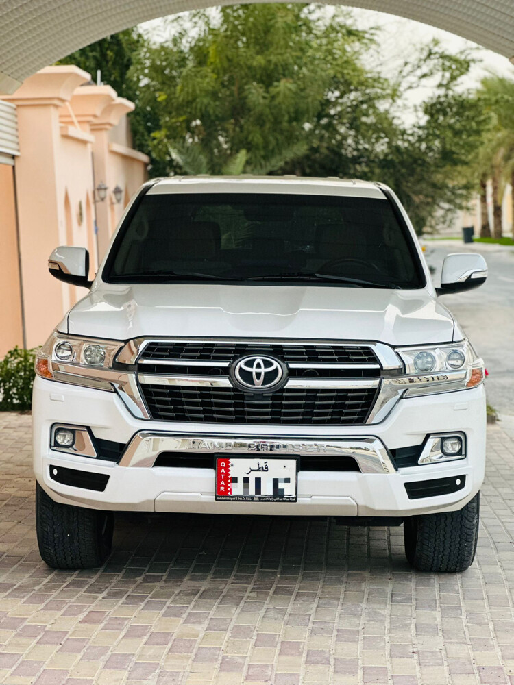 2018 GXR V6 Original Paint — photo 3 for sale in Qatar