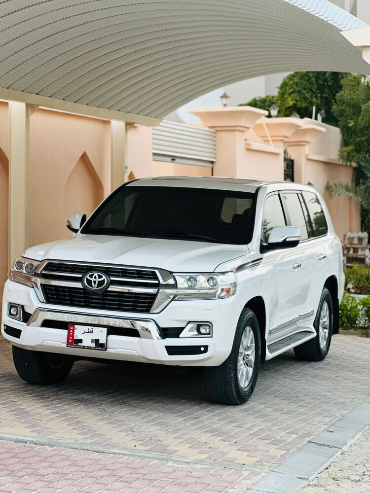 2018 GXR V6 Original Paint — photo 8 for sale in Qatar