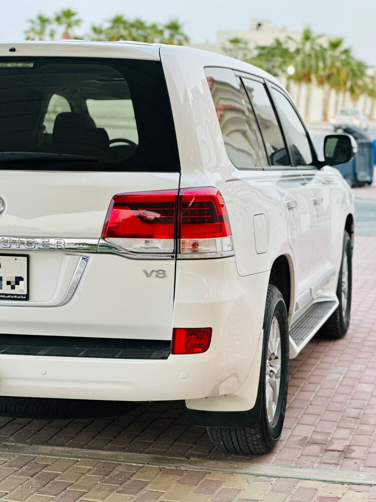 2018 GXR V6 Original Paint — photo 6 for sale in Qatar