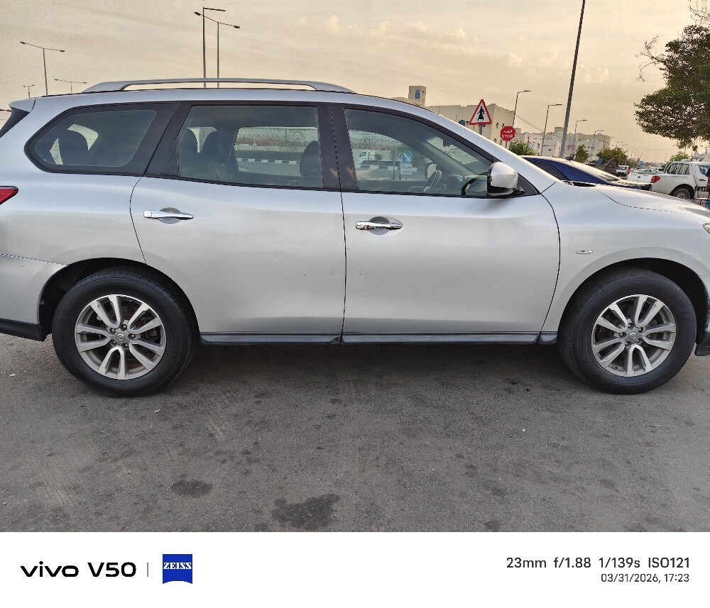 Nissan Pathfinder 2014 f — photo 4 for sale in Qatar
