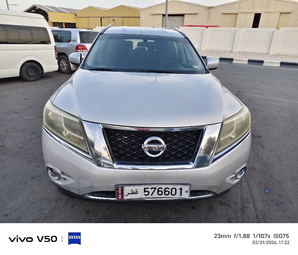 Nissan Pathfinder 2014 f — photo 16 for sale in Qatar