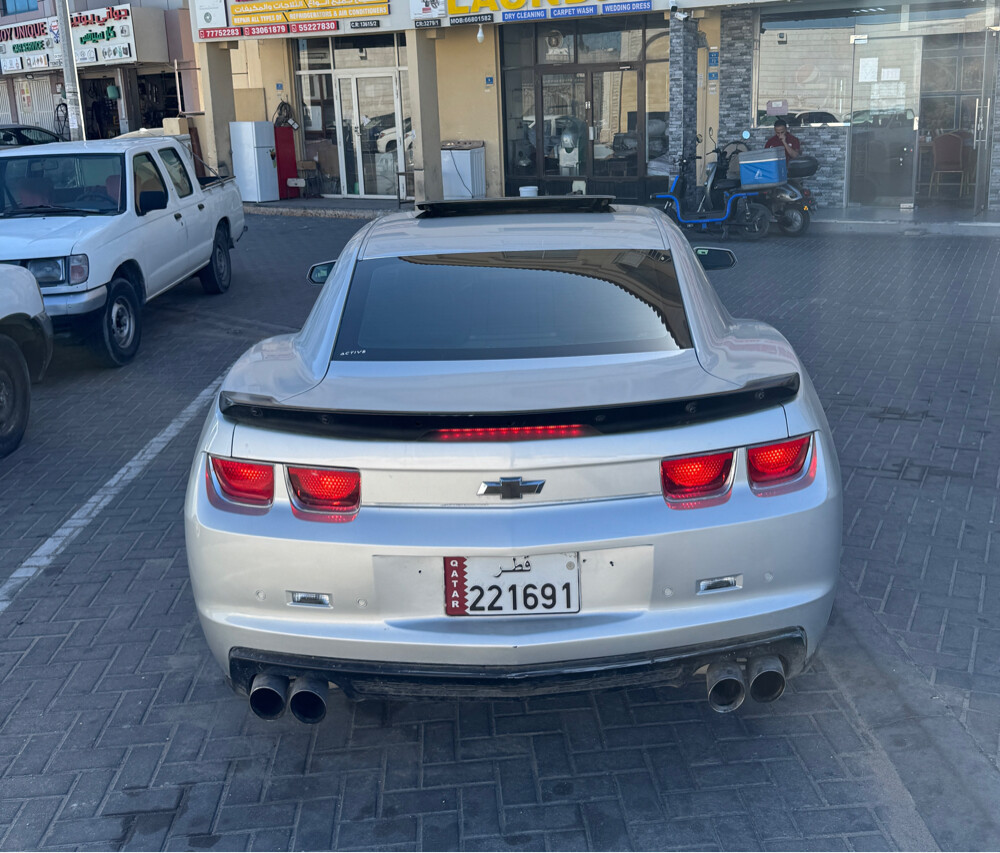 2010 CAMARO SS V8 6.2 — photo 7 for sale in Qatar