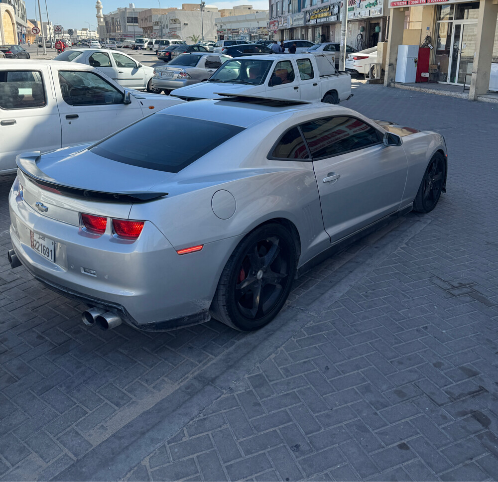 2010 CAMARO SS V8 6.2 — photo 4 for sale in Qatar