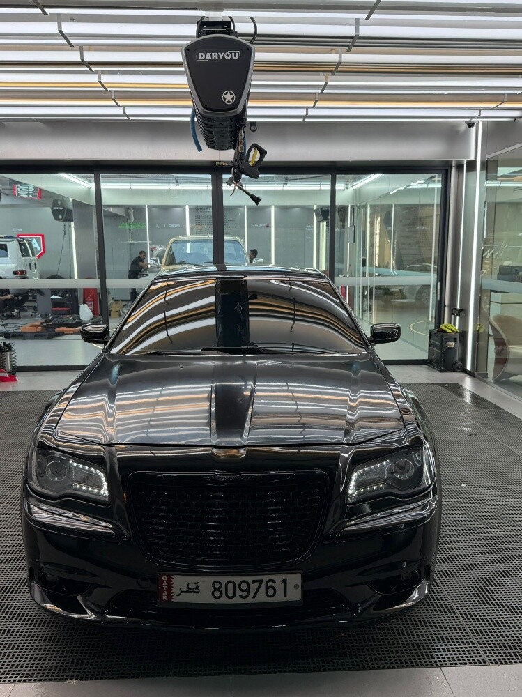 Chrysler 300C for sale — photo 1 for sale in Qatar