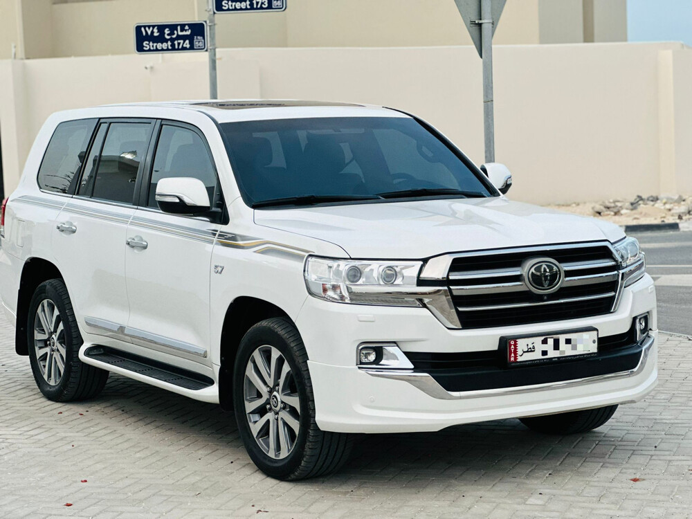 2019 VXR 5.7L Premium Edition V8 — photo 3 for sale in Qatar