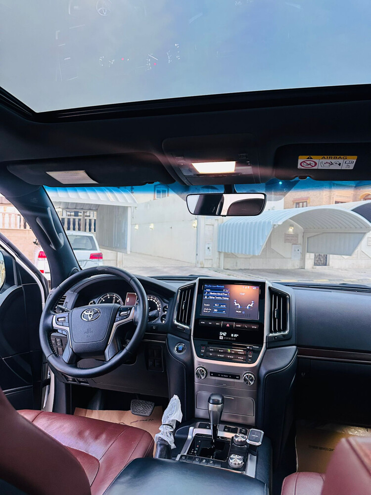 2019 VXR 5.7L Premium Edition V8 — photo 2 for sale in Qatar
