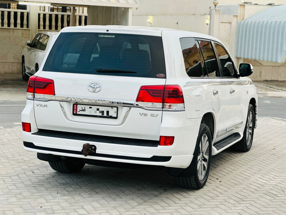 2019 VXR 5.7L Premium Edition V8 — photo 4 for sale in Qatar