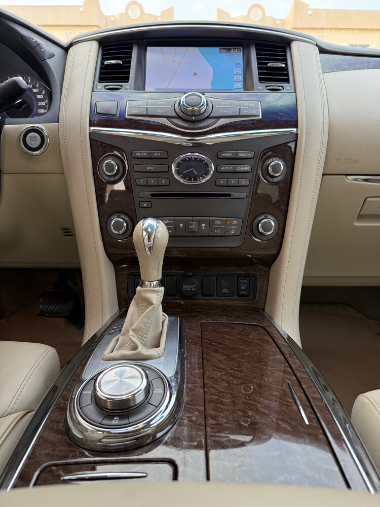 Infinity QX-80 2016 — photo 7 for sale in Qatar