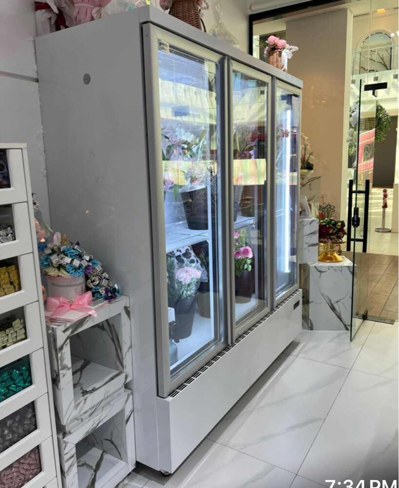 The flowers and chocolates shop - 1