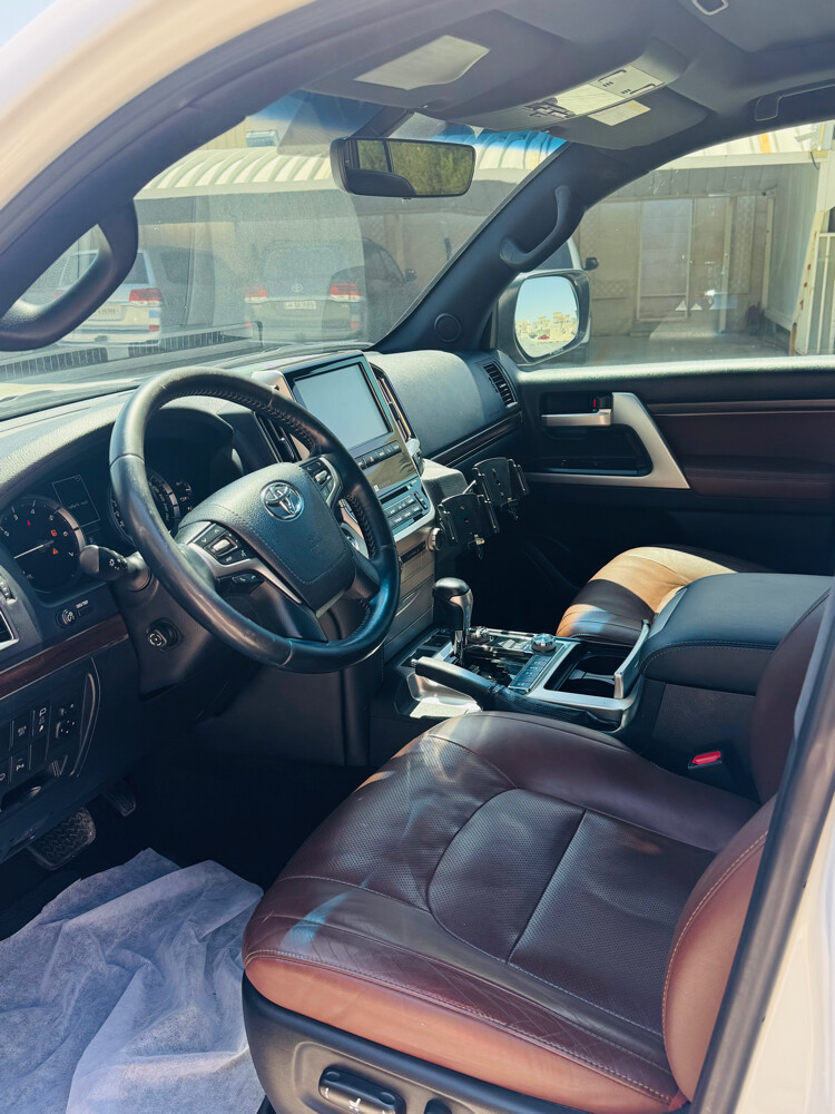 VXR 5.7 2019 Original paint — photo 3 for sale in Qatar